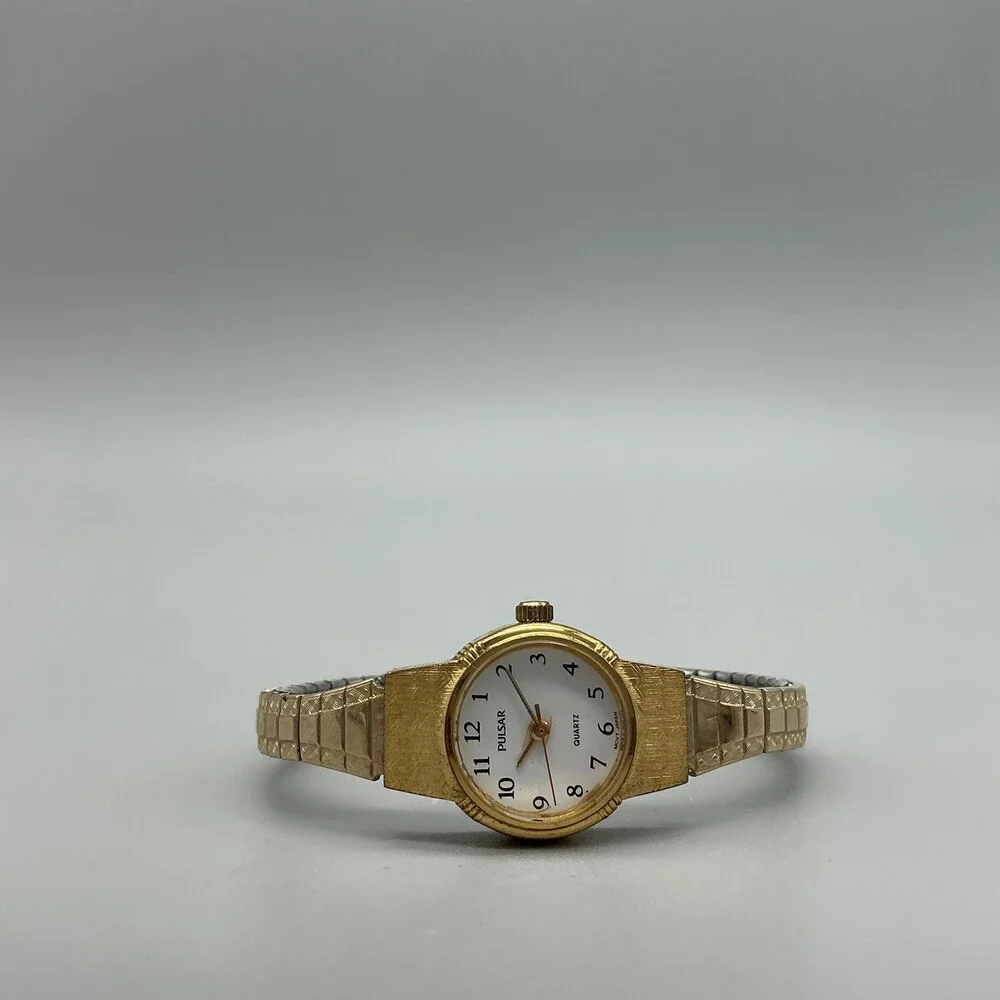 Vintage Pulsar Womens Watch 19mm White Dial Gold Tone Bracelet New Battery